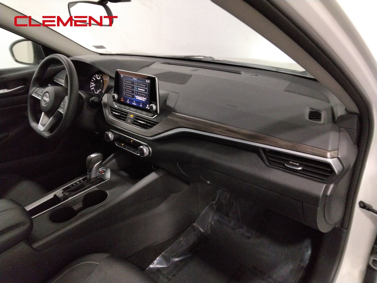 Used 2025 Nissan Altima 2.5 SV FWD image 41