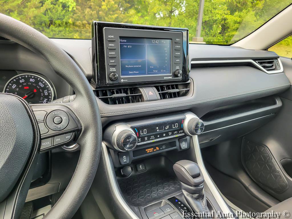 Used 2022 Toyota RAV4 XLE FWD image 21