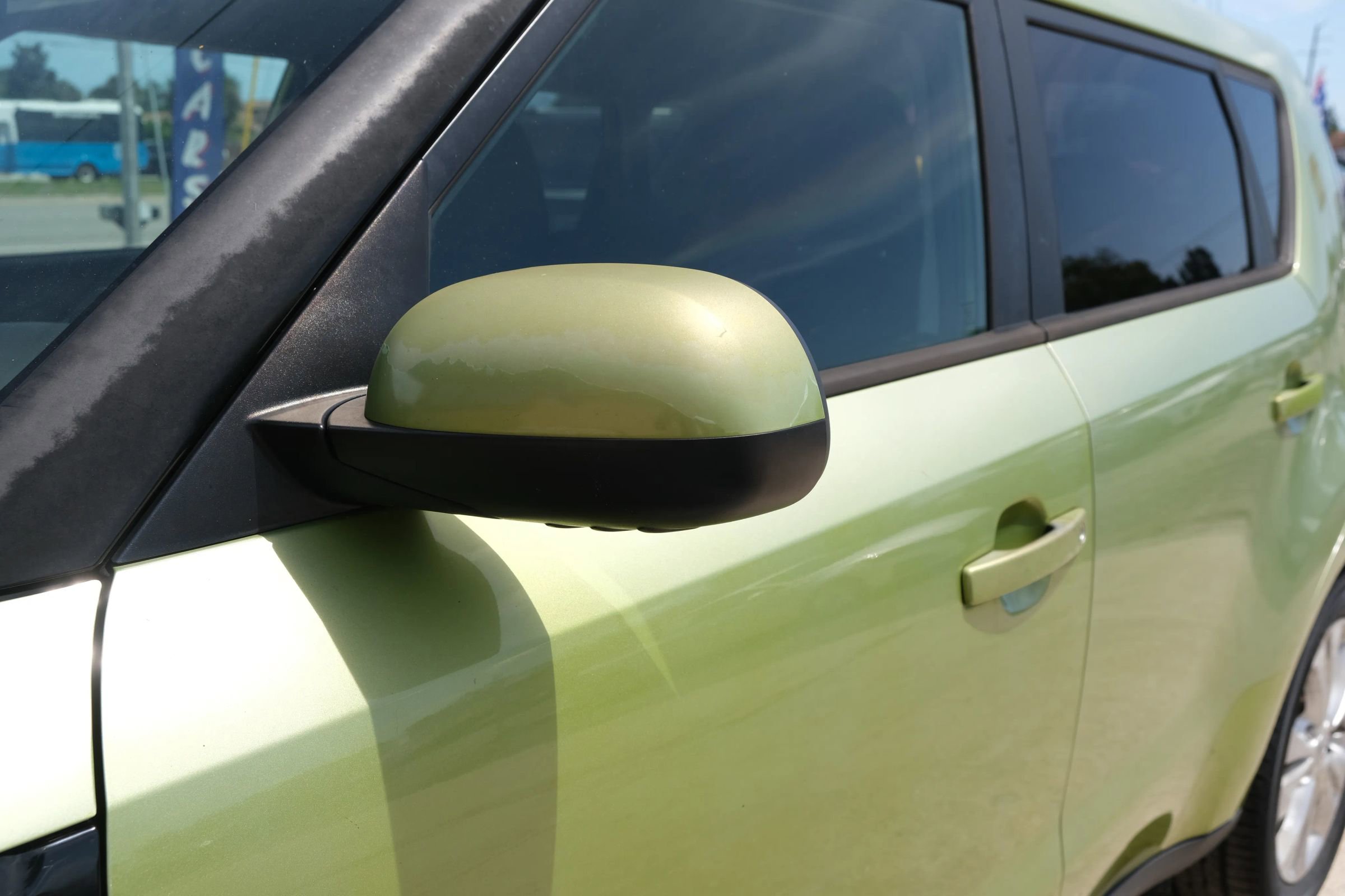 Used 2016 Kia Soul + image 13