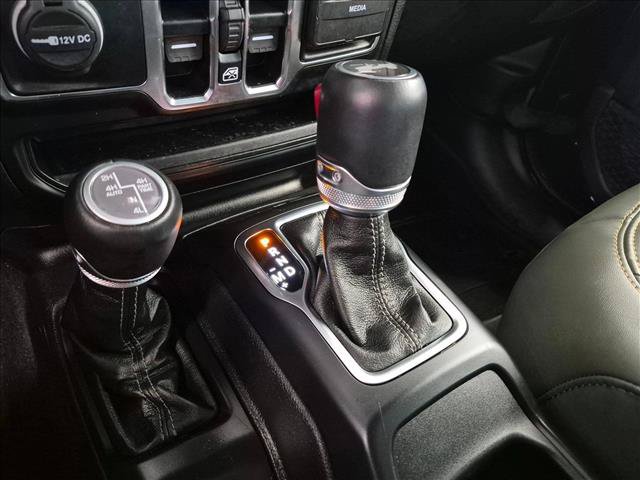 Used 2024 Jeep Wrangler High Altitude AWD/4WD image 15