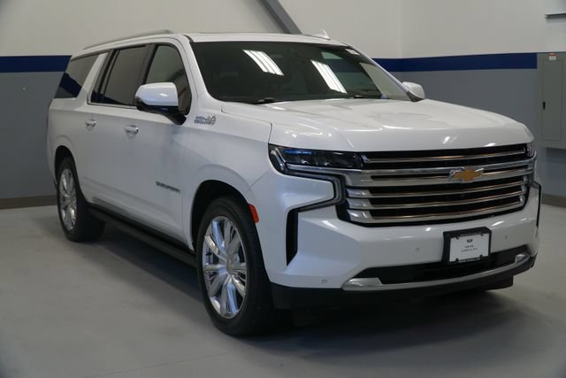 Used 2023 Chevrolet Suburban High Country AWD/4WD image 8