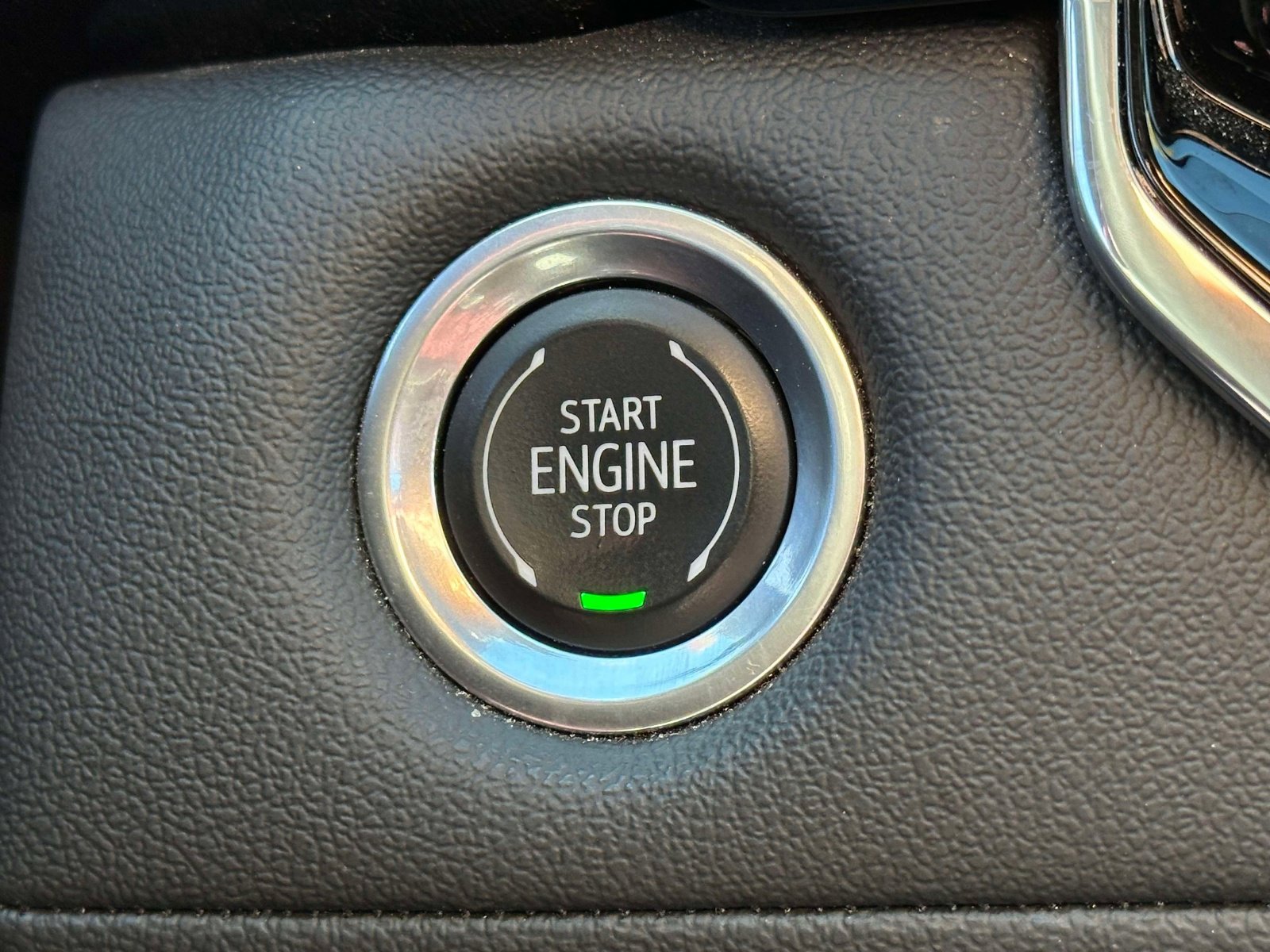 Certified 2024 Chevrolet Colorado LT w/ LT Convenience Package III image 24