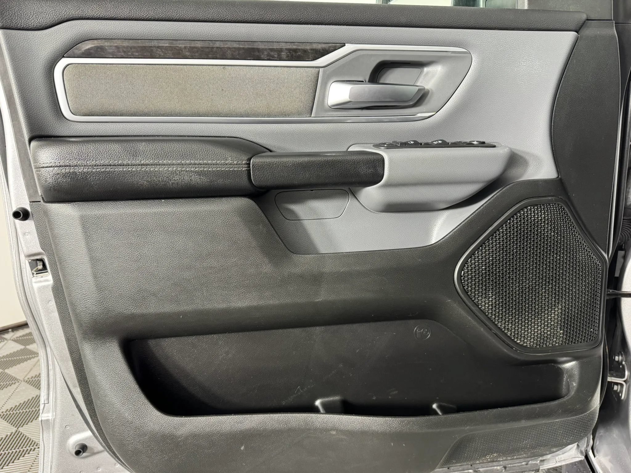 Used 2022 RAM 1500 Big Horn AWD/4WD image 36