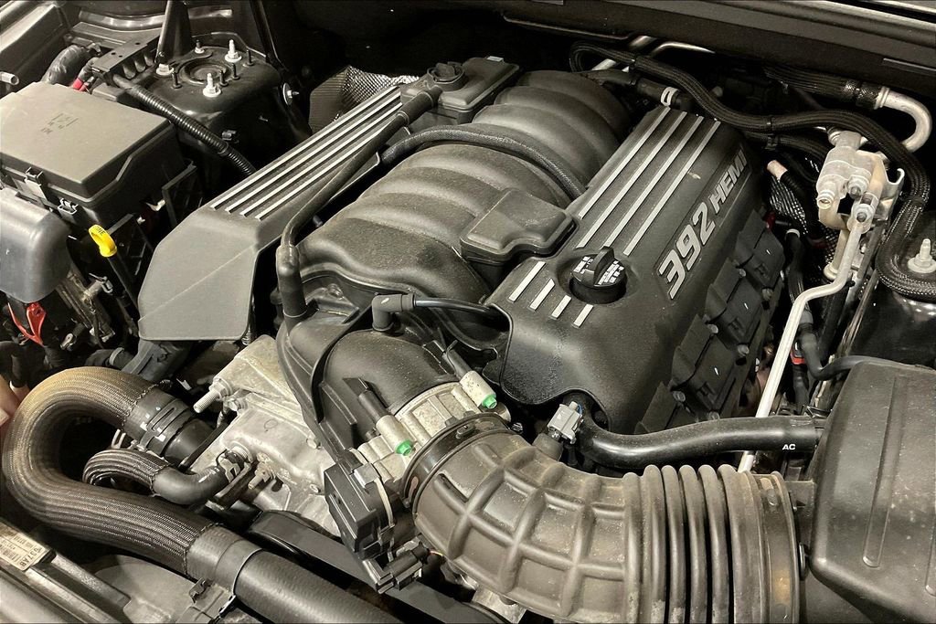 Used 2019 Dodge Durango SRT w/ Technology Group AWD/4WD image 35