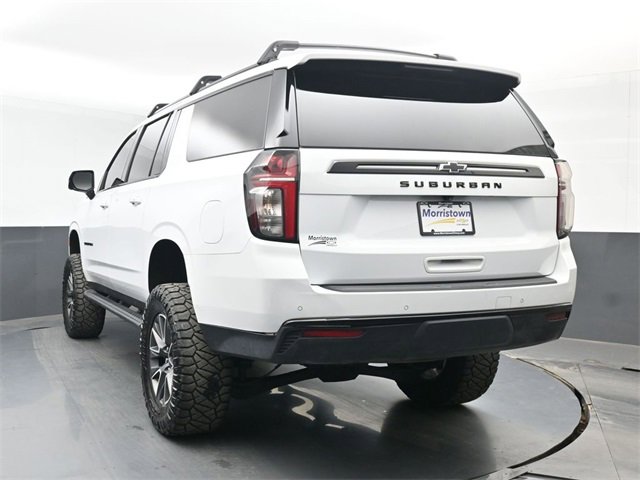 Used 2023 Chevrolet Suburban Z71 w/ Luxury Package image 12