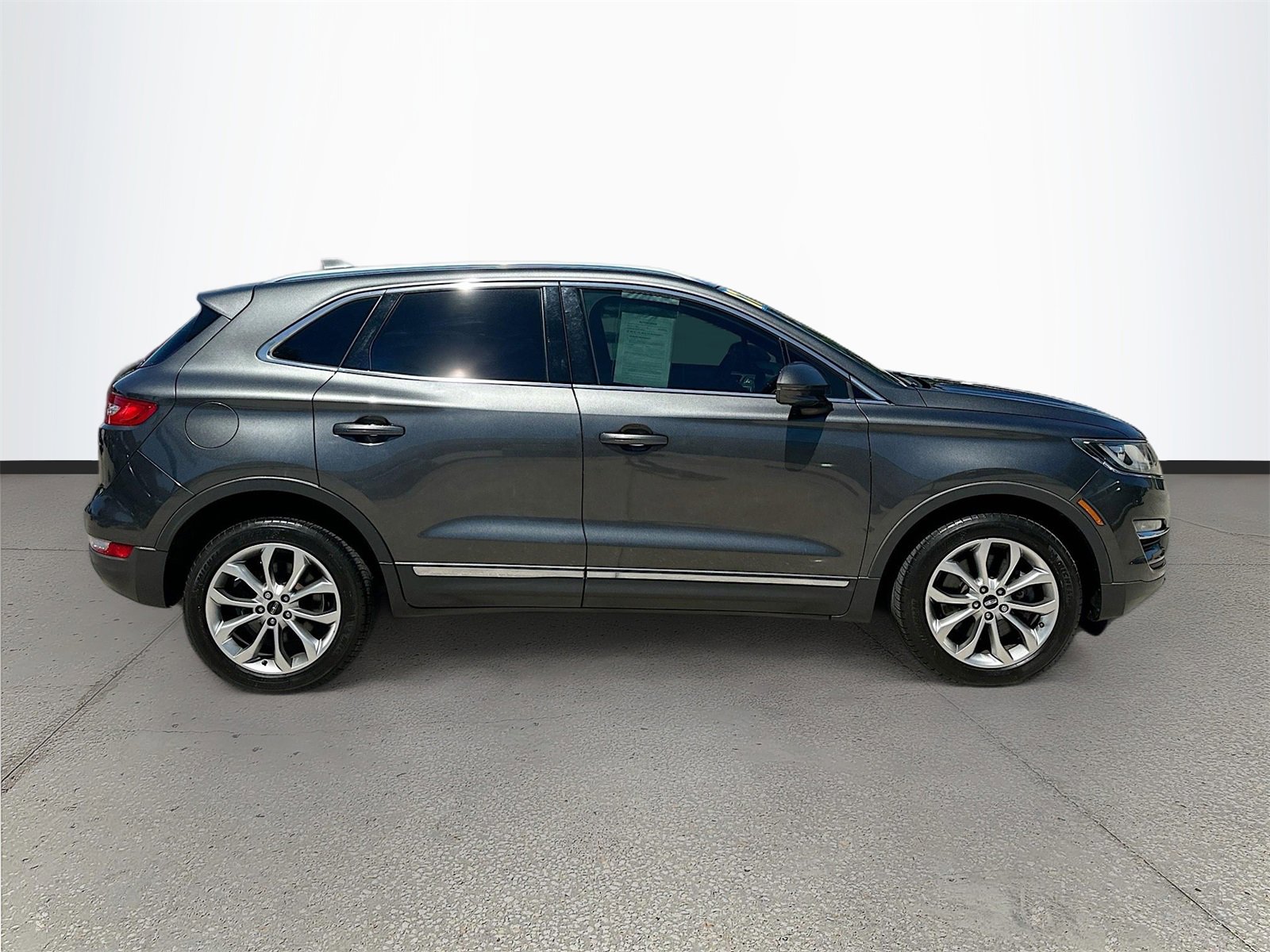 Used 2017 Lincoln MKC Select image 8