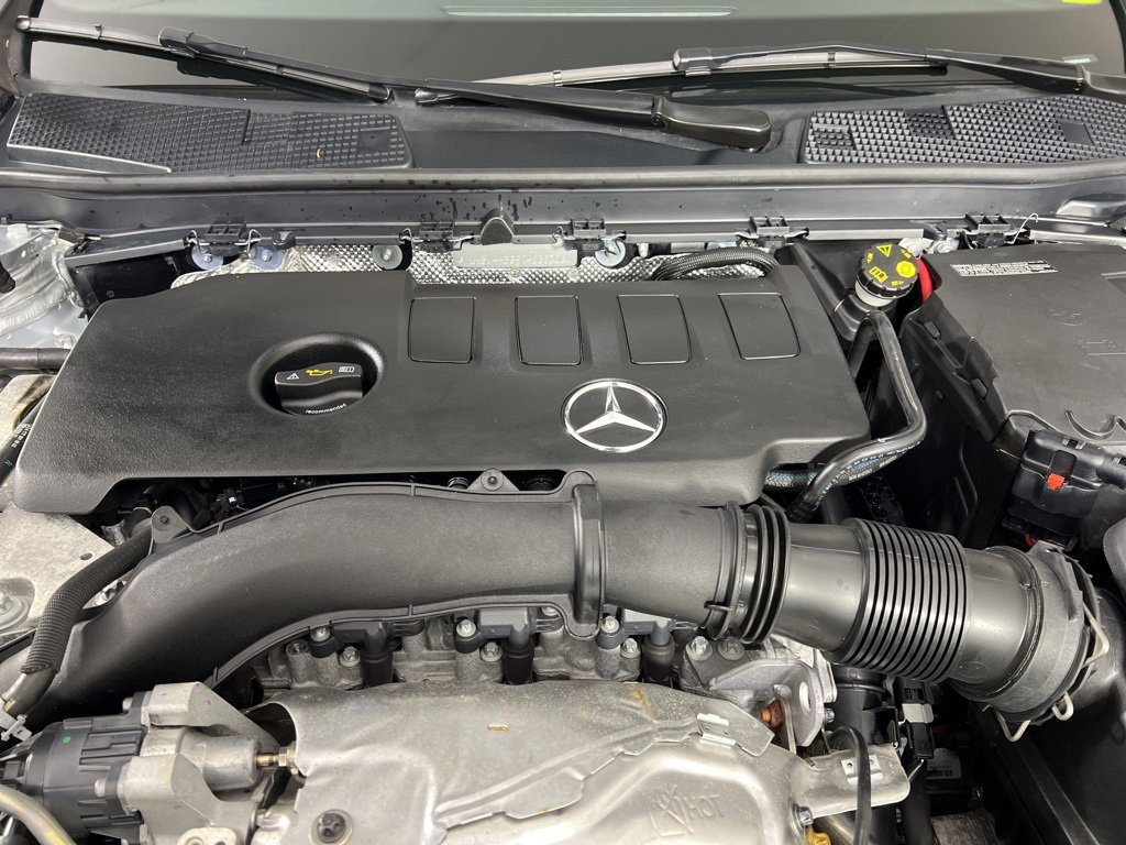 Used 2023 Mercedes-Benz CLA 250 4MATIC image 38