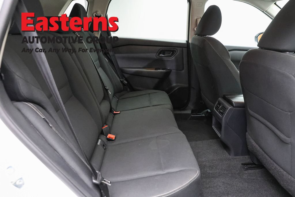Used 2024 Nissan Rogue S AWD/4WD image 24