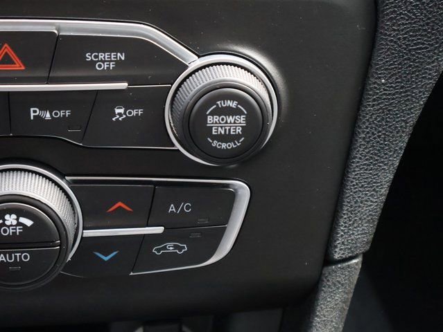 Used 2022 Dodge Charger SXT w/ Driver Convenience Group image 27