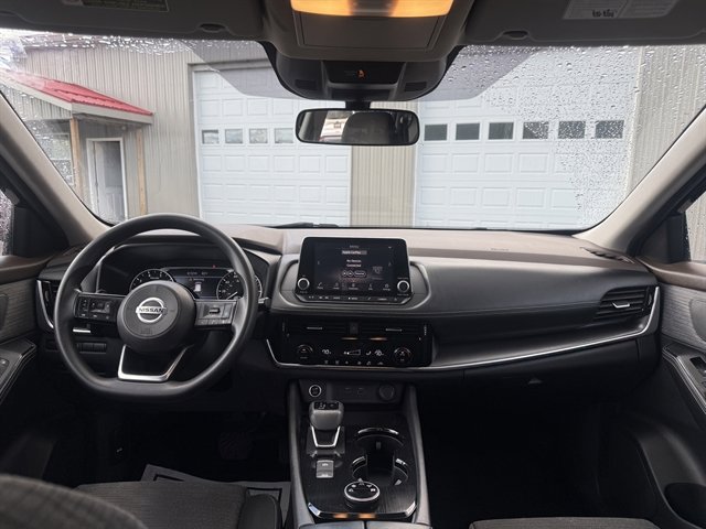 Used 2021 Nissan Rogue SV AWD/4WD image 22