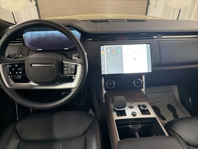 Used 2023 Land Rover Range Rover Long Wheelbase SE image 17