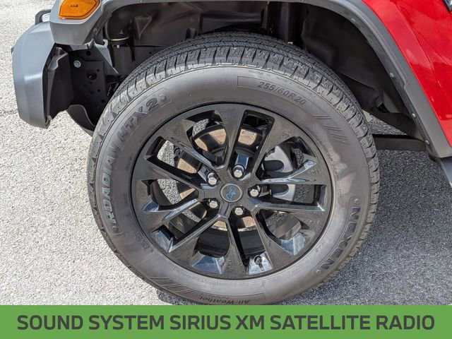 Used 2025 Jeep Wrangler Unlimited Sahara image 11