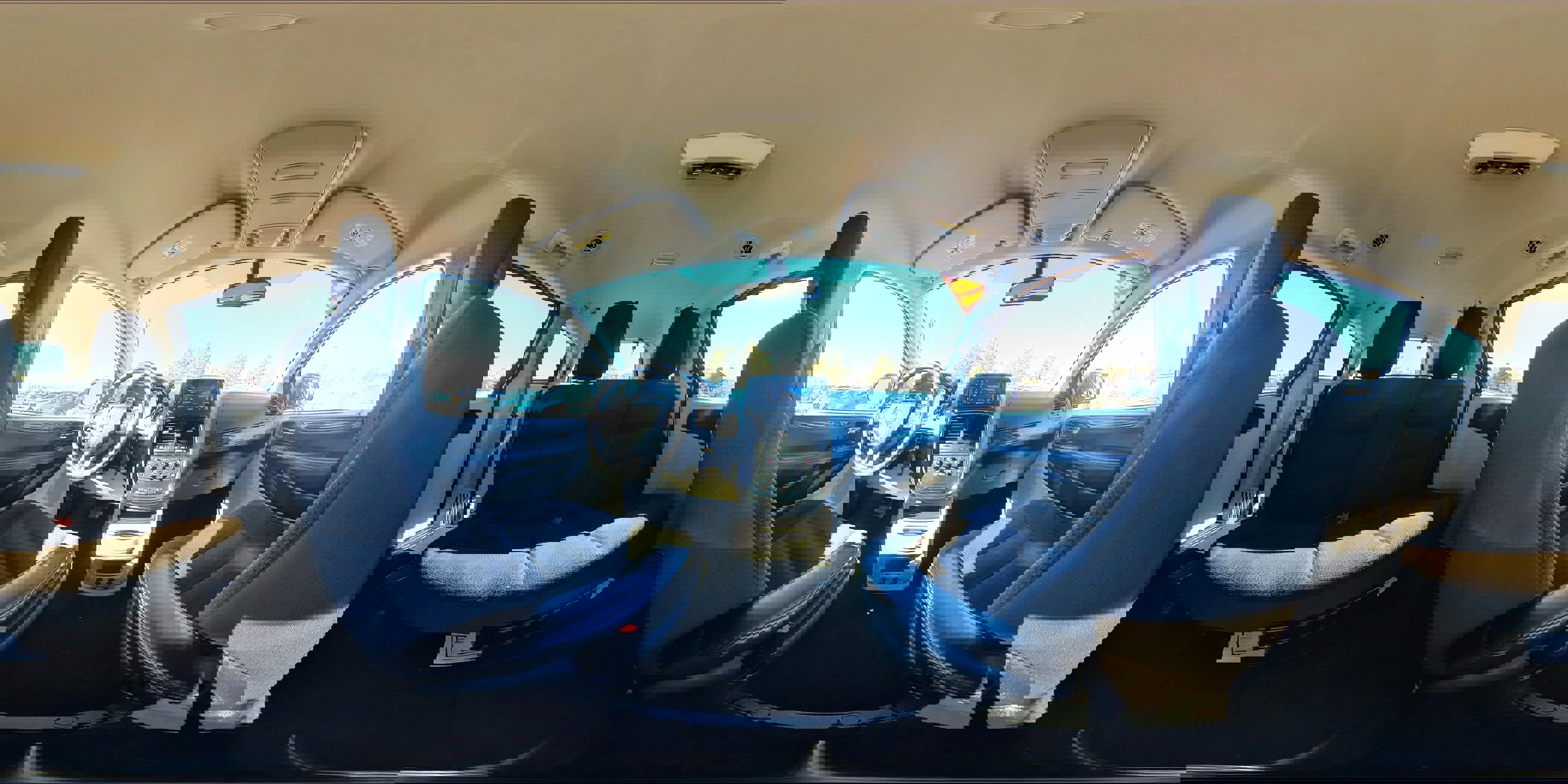 Used 2018 Dodge Grand Caravan SE w/ UConnect Hands-Free Group image 32