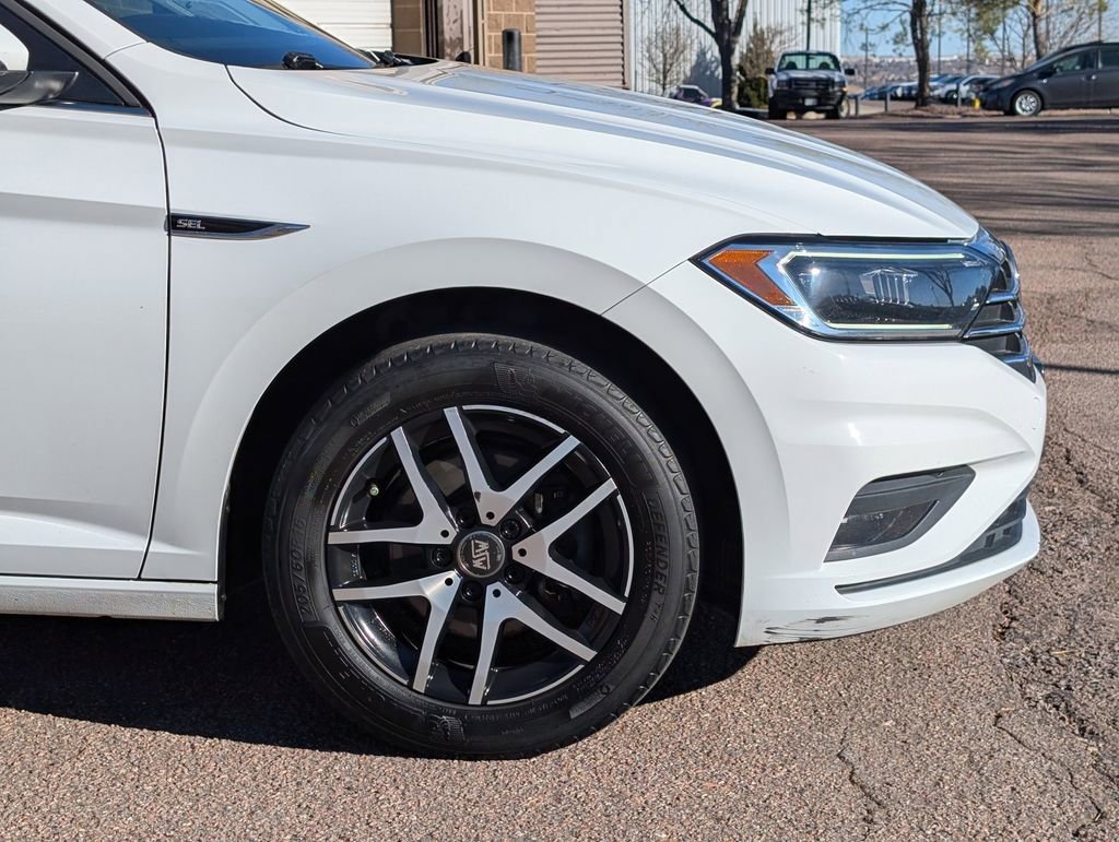 Used 2019 Volkswagen Jetta SEL Premium image 9