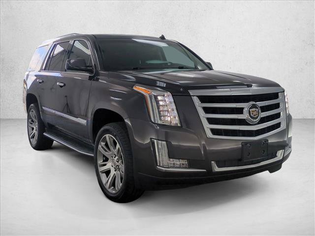 Used 2015 Cadillac Escalade Luxury RWD image 3