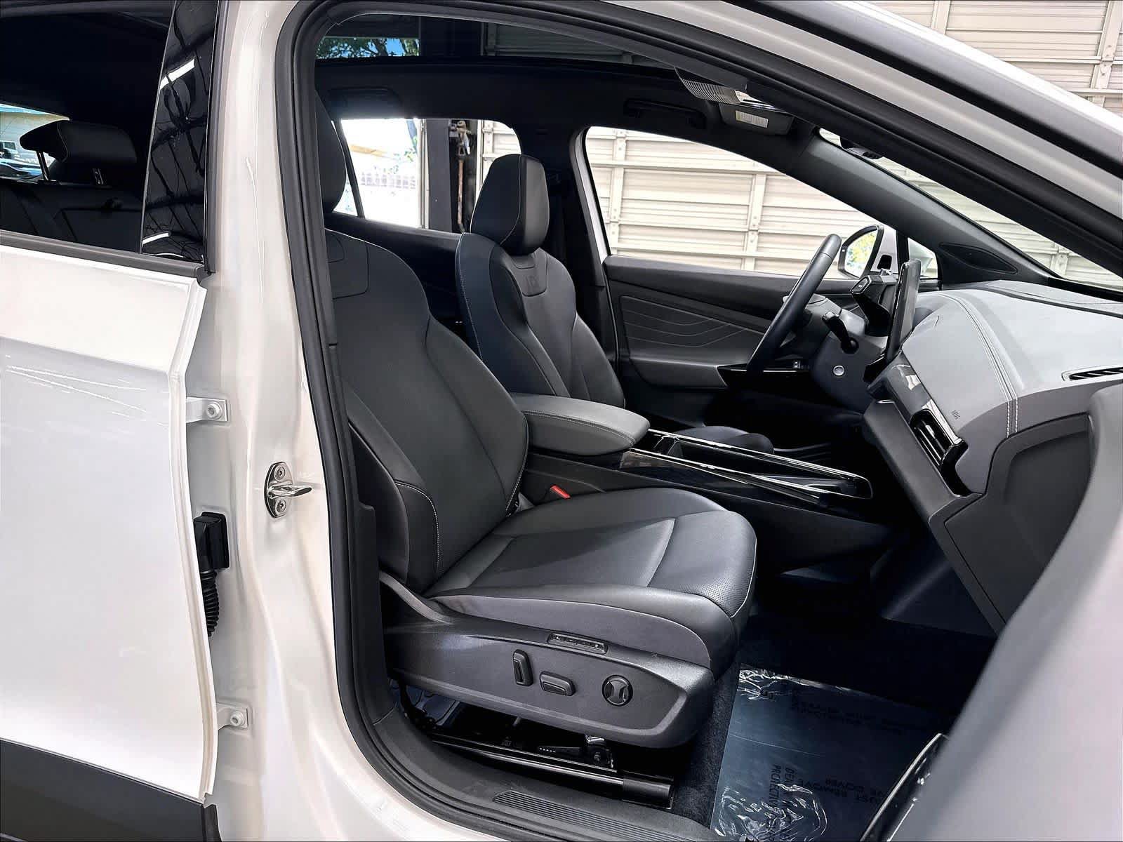 Used 2023 Volkswagen ID.4 Pro S RWD image 31