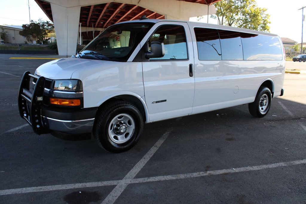 Used 2019 Chevrolet Express 3500 LT w/ LT Preferred Equipment Group RWD image 2