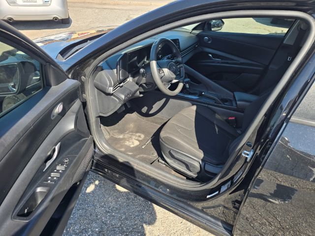 Used 2021 Hyundai Elantra SEL image 9