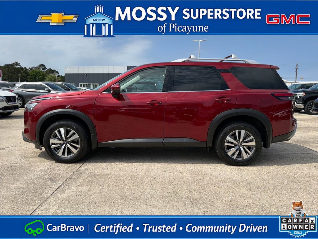 Certified 2025 Nissan Pathfinder SL AWD/4WD video 3