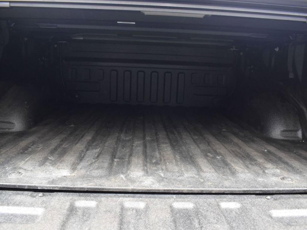 Used 2018 Ford F150 Lariat w/ Equipment Group 502A Luxury image 9