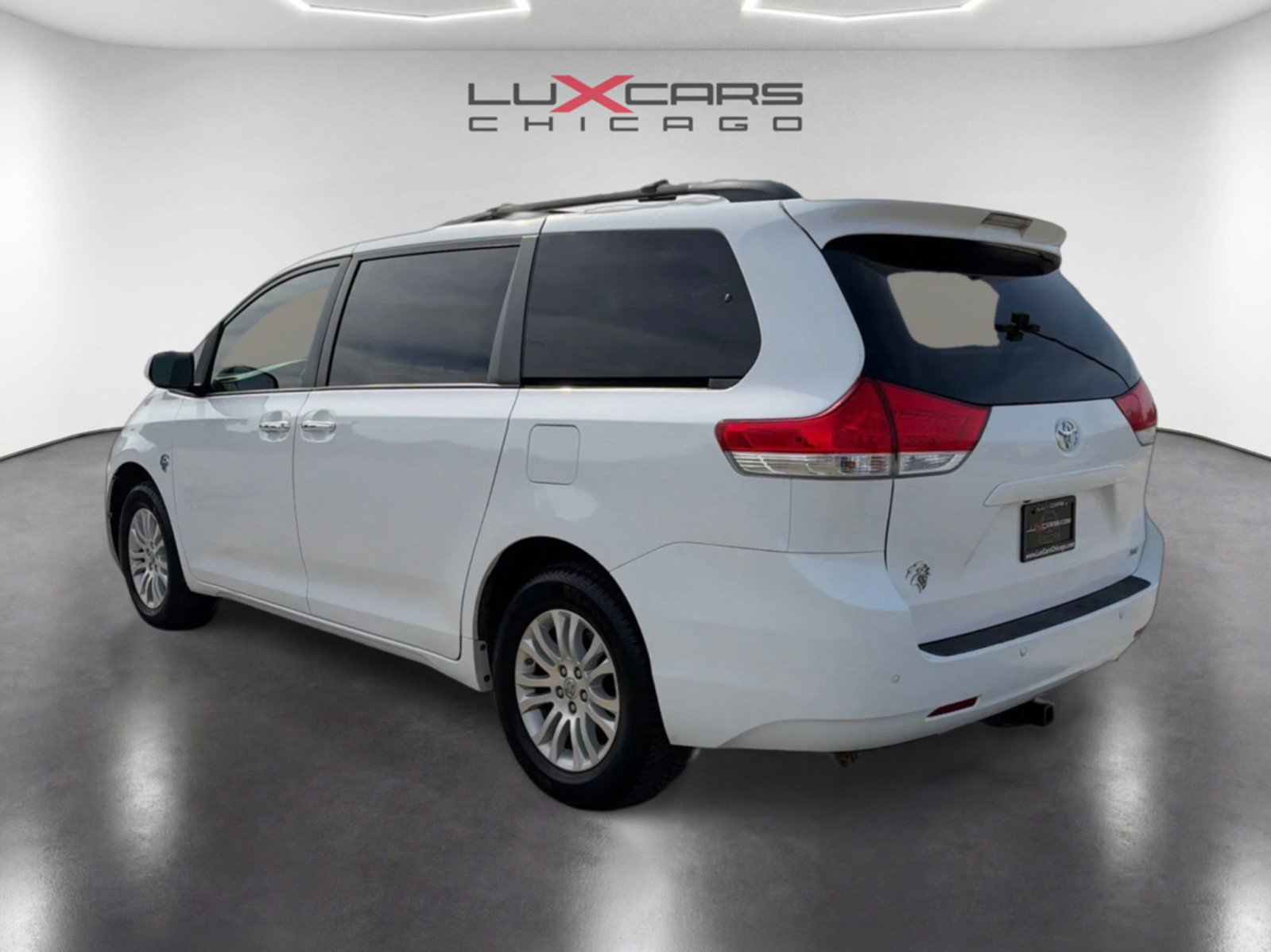 Used 2014 Toyota Sienna XLE FWD image 7