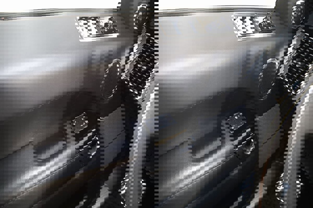 Used 2022 Land Rover Range Rover Sport HST image 30