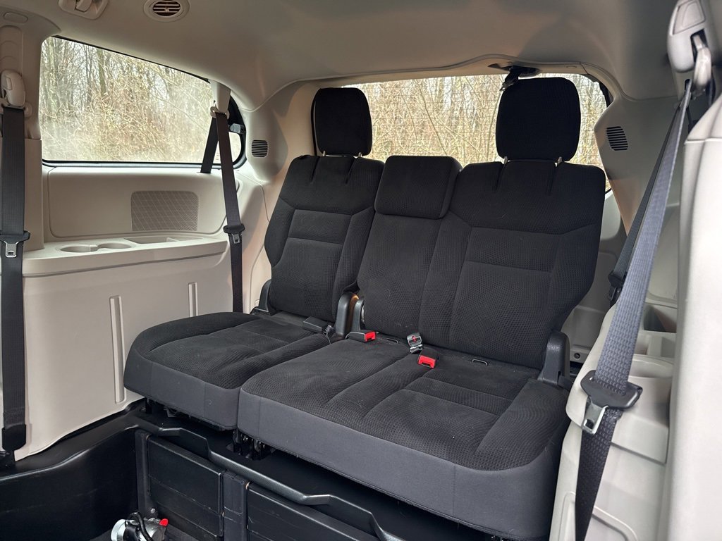 Used 2019 Dodge Grand Caravan SE w/ Power Convenience Group I image 31