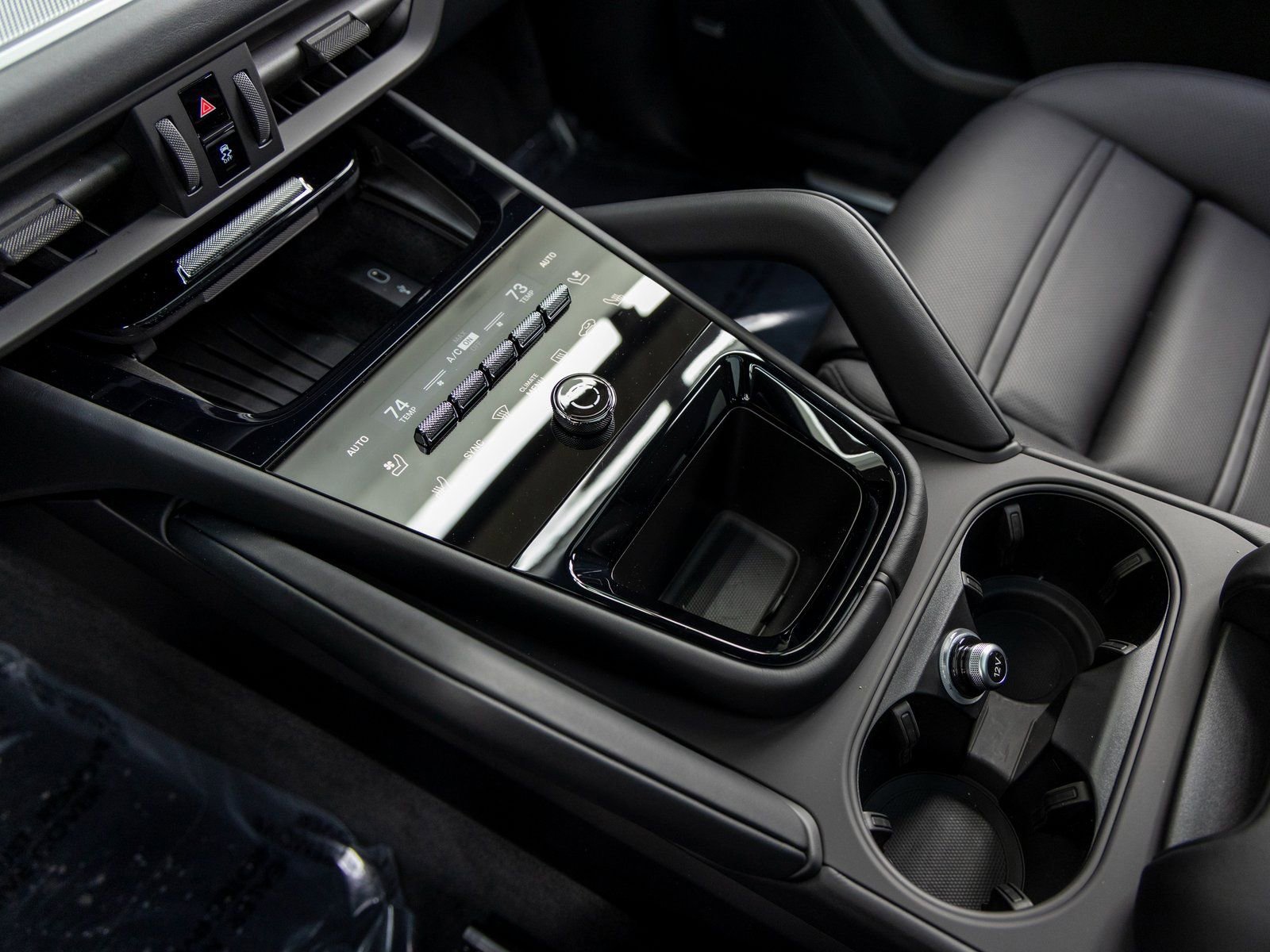 New 2026 Porsche Cayenne Coupe image 38