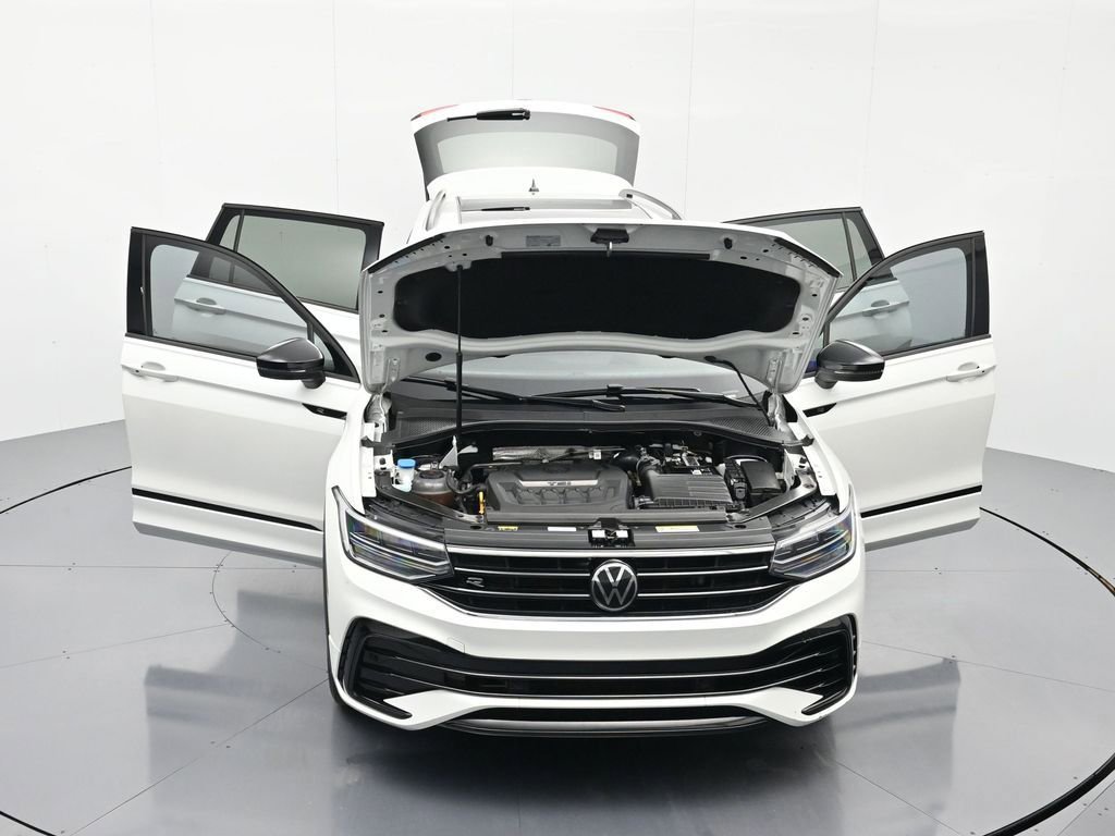 Used 2023 Volkswagen Tiguan SE R-Line FWD image 43