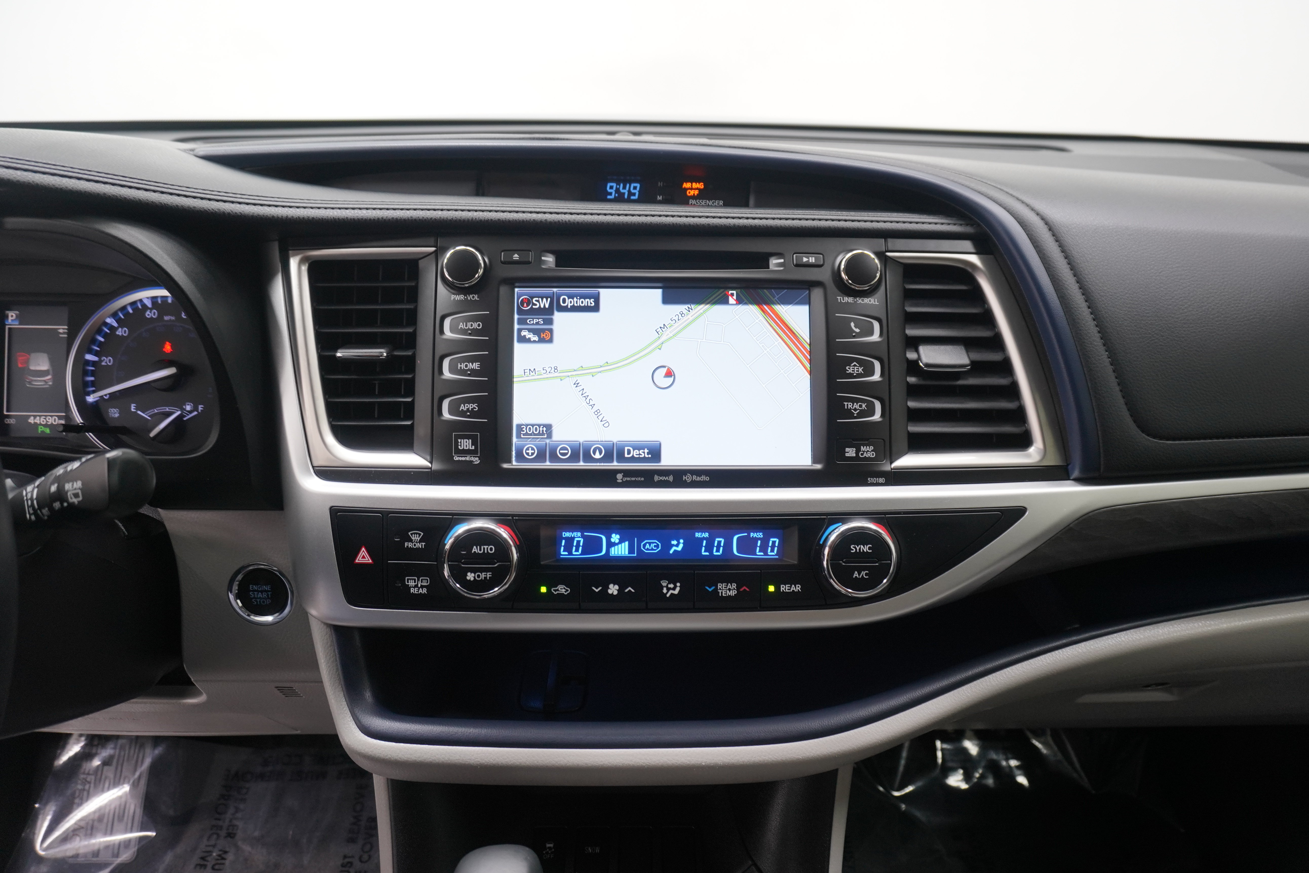 Used 2018 Toyota Highlander Limited FWD image 24