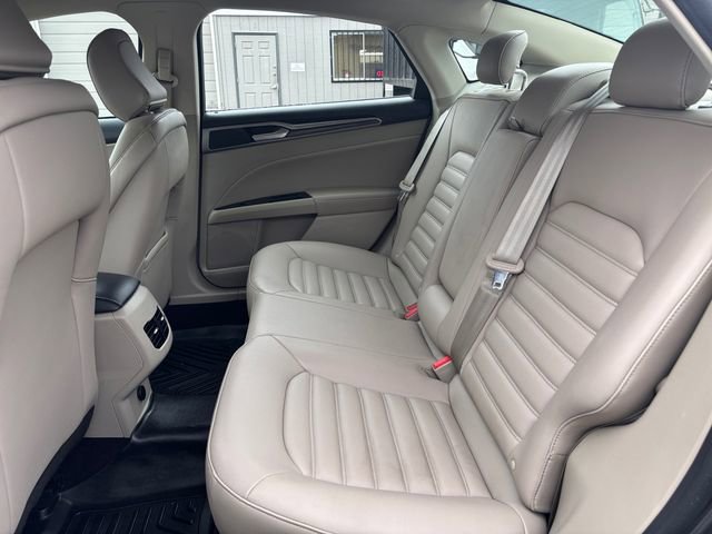 Used 2020 Ford Fusion SEL image 25