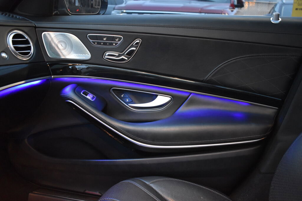 Used 2018 Mercedes-Benz S 560 Sedan w/ AMG Line Exterior image 28