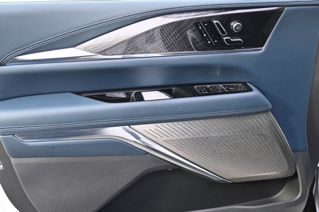 New 2025 Cadillac Escalade IQ Luxury 2 image 23