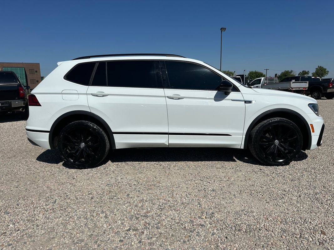 Used 2020 Volkswagen Tiguan SE R-Line w/ 3rd Row Seat Package image 12