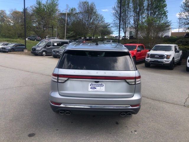 Used 2023 Lincoln Aviator AWD w/ Premium Package image 4