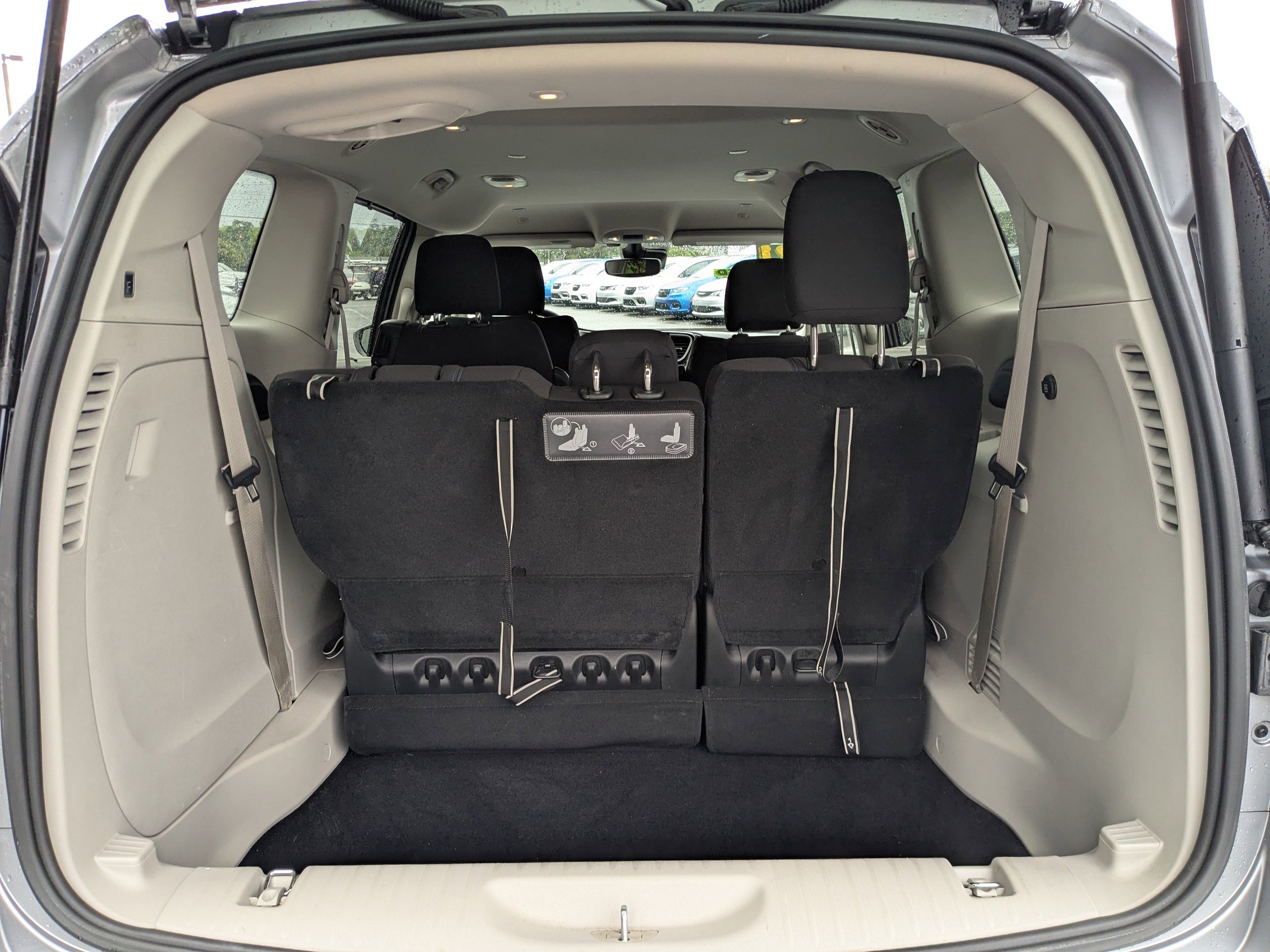 Used 2021 Chrysler Pacifica Touring image 12