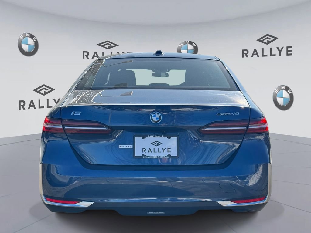 Certified 2024 BMW i5 eDrive40i w/ Convenience Package image 4