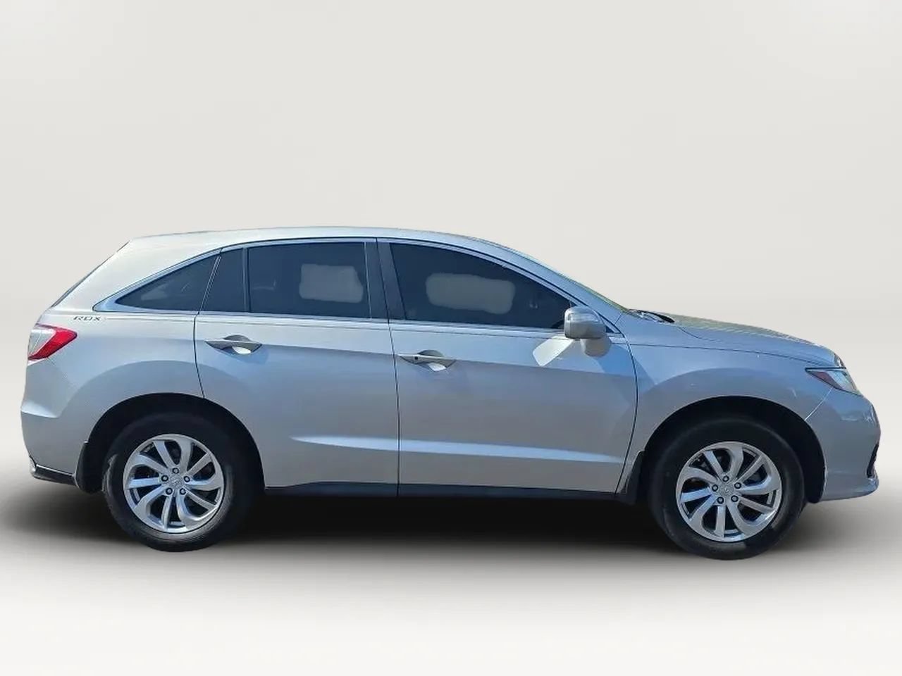 Used 2018 Acura RDX w/ Tech & AcuraWatch Plus Pack AWD/4WD image 9