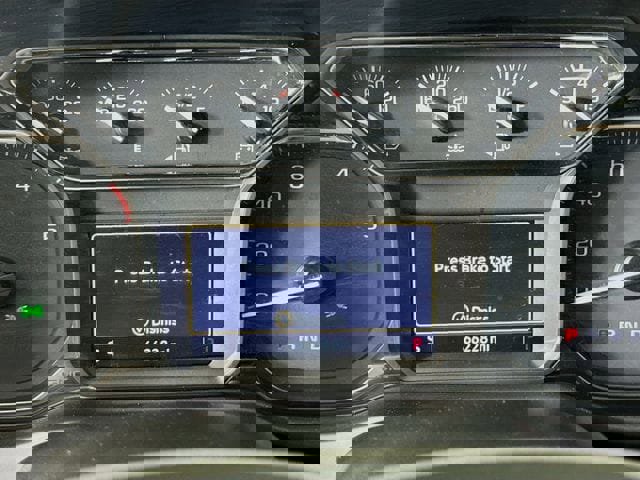 Used 2023 GMC Sierra 2500 AT4 image 14