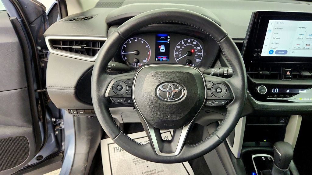 Used 2024 Toyota Corolla Cross LE FWD image 12