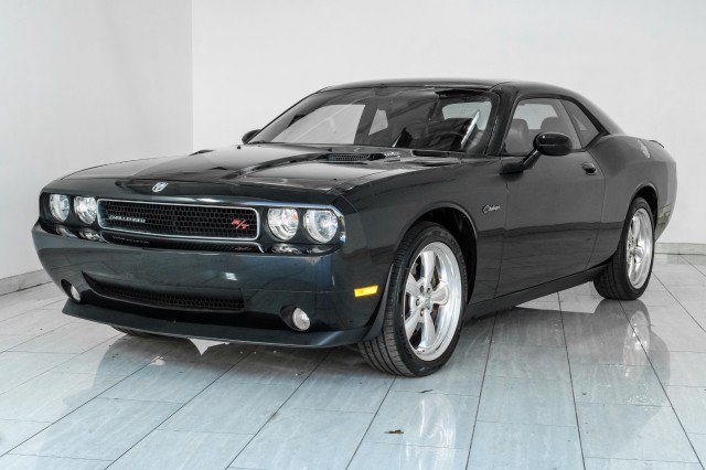 Used 2009 Dodge Challenger R/T RWD image 4