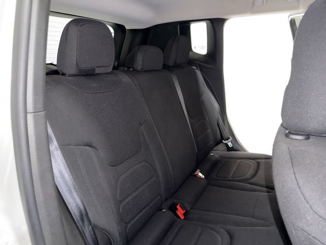 Used 2021 Jeep Renegade Latitude FWD image 18