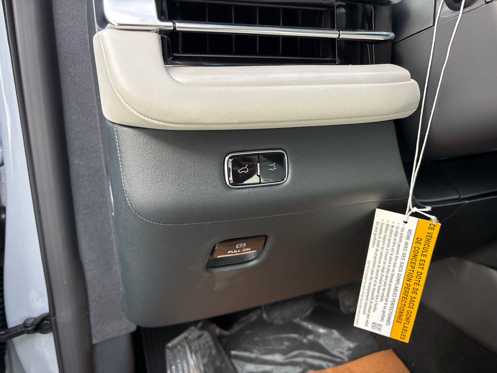 New 2026 Lincoln Navigator L Reserve image 13