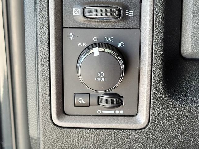 Used 2016 RAM 1500 Express image 14