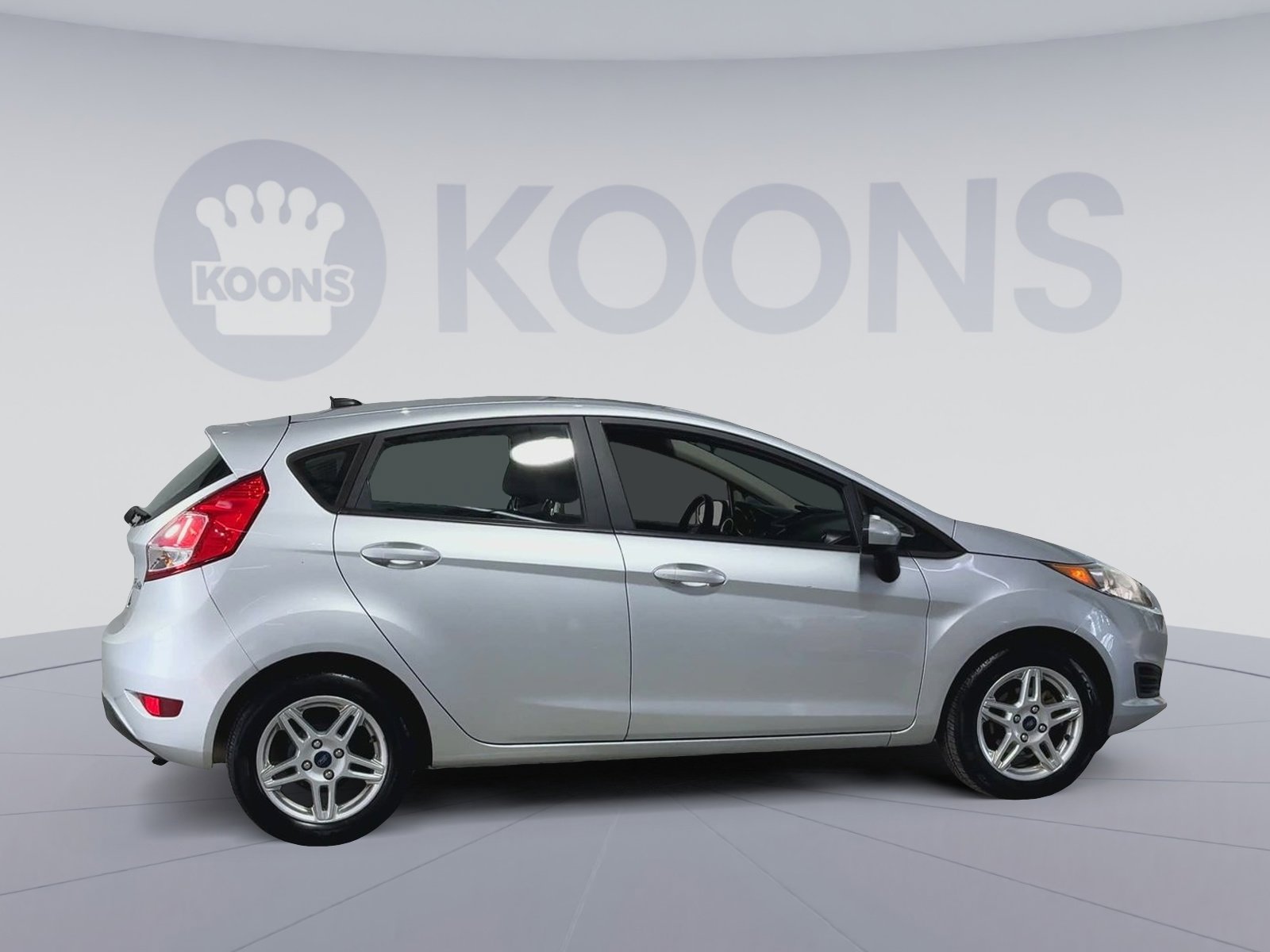 Used 2017 Ford Fiesta SE image 12