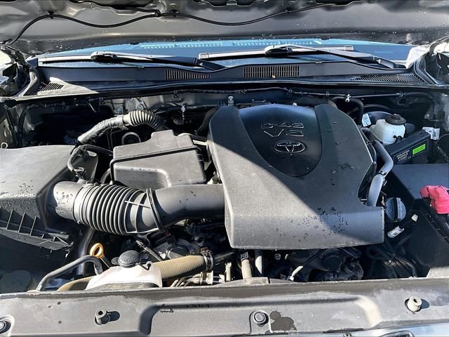 Used 2021 Toyota Tacoma SR5 AWD/4WD image 10