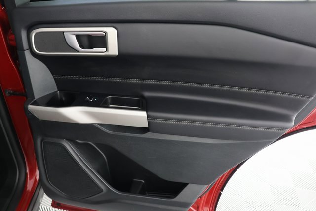 Used 2023 Ford Explorer XLT w/ Equipment Group 202A image 28