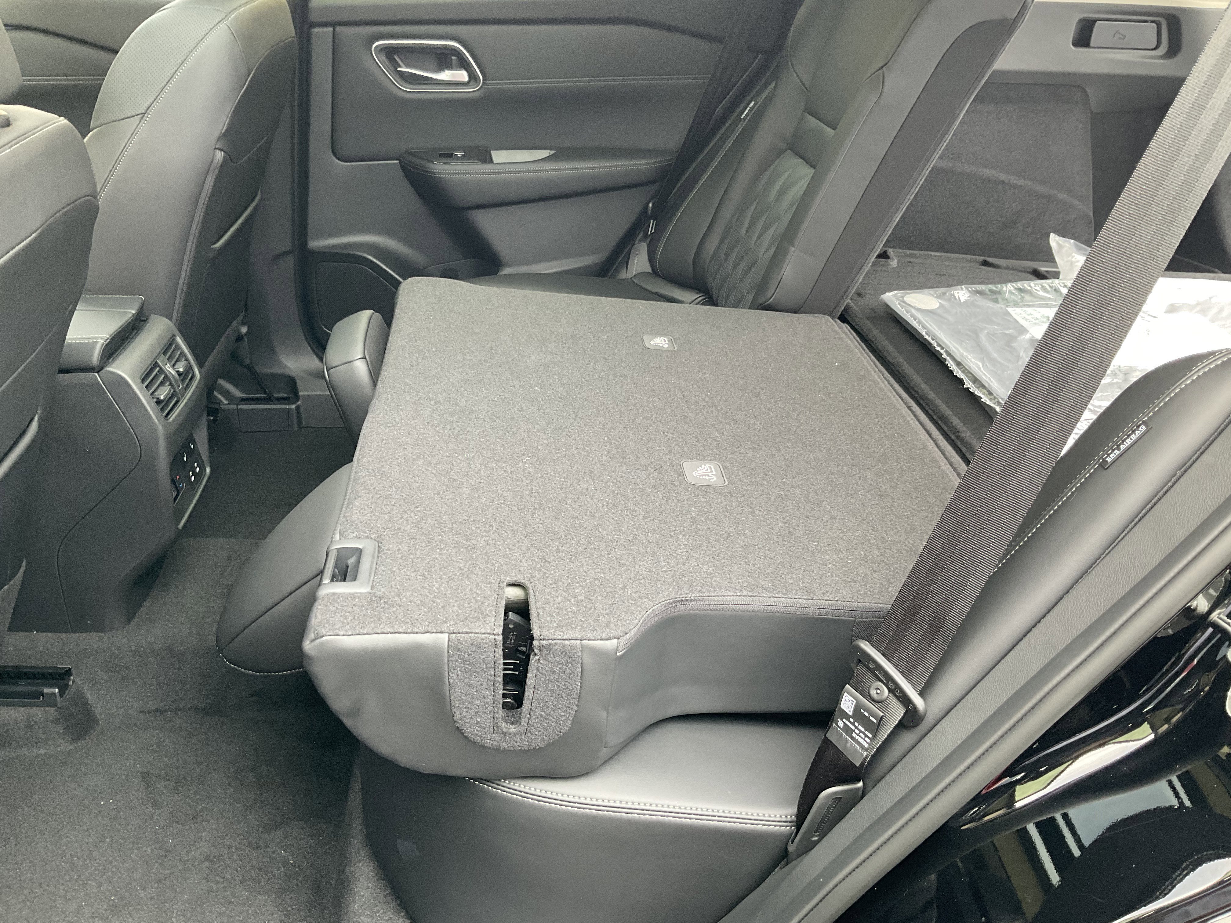 Used 2026 Nissan Rogue Platinum w/ Platinum Premium Package image 50