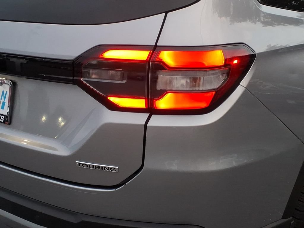 Used 2024 Honda Pilot Touring image 9