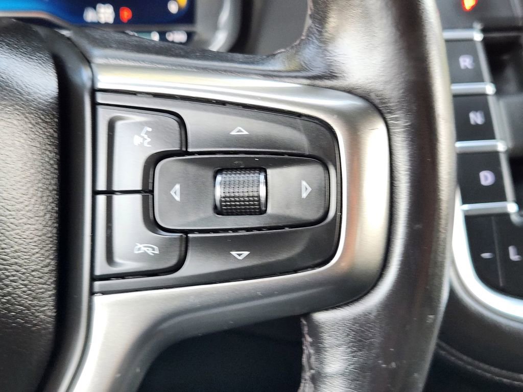 Used 2022 Chevrolet Suburban Z71 w/ Luxury Package image 22